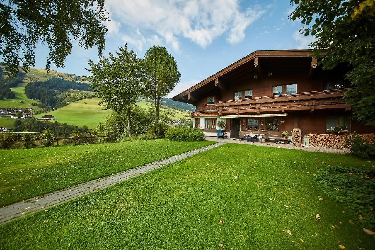Apartment Ferienwohnung Landhaus Ellmau By Holidayflats24 Saalbach Österreich